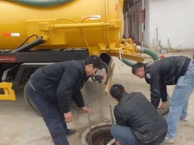 东莞快速上门疏通厕所，排水管改造安装，防水补漏等