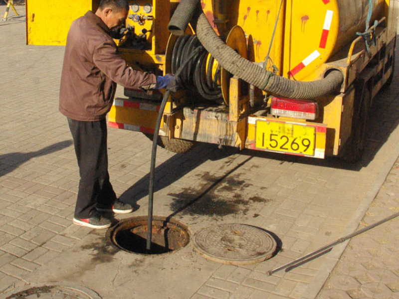 专业东莞化粪池清理、厕所下水道疏通、防水补漏