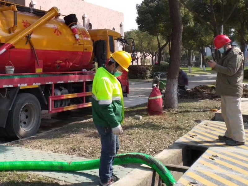 东莞、凤岗低价疏通下水道马桶专业清理化粪池污水池